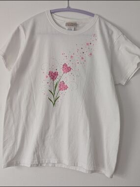 Top Stitch White Short-Sleeve Bedazzled Tee with Pink Hearts